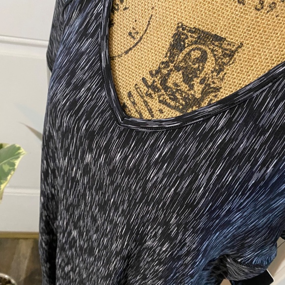 Cute heathered athletic top - Picture 2 of 7